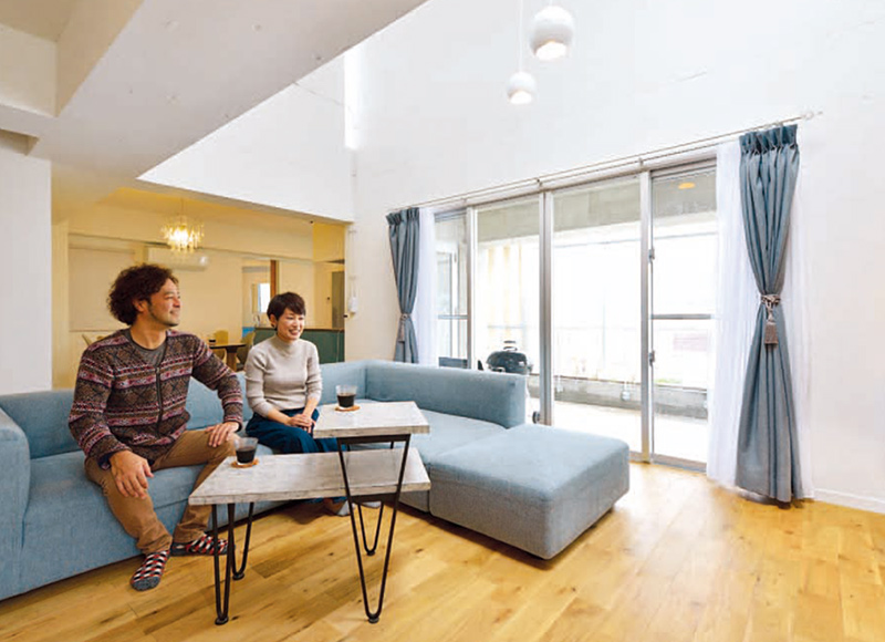 天然木材の ルーバーがおしゃれ。
素材にこだわった家