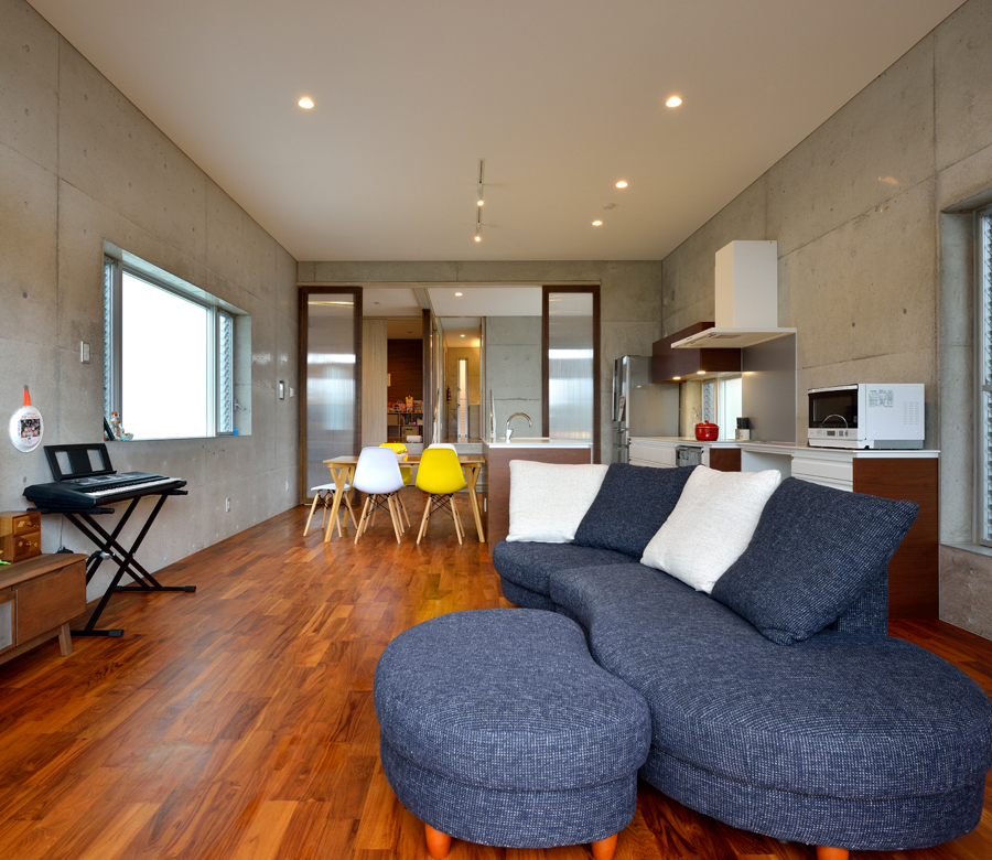 穏やかな光が満ちる
家族の距離が近い家