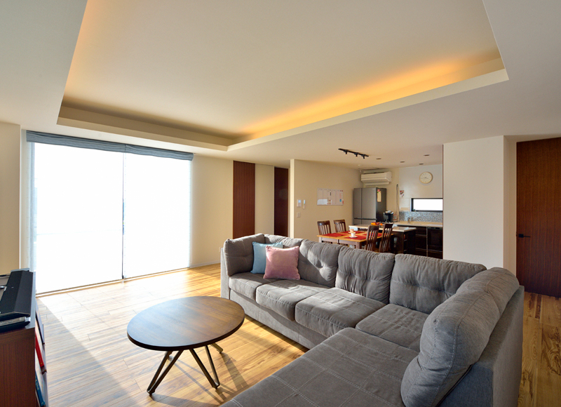 自然素材の質感にこだわった
多様に変化できる２世帯住宅