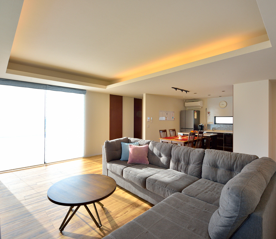 自然素材の質感にこだわった
多様に変化できる２世帯住宅