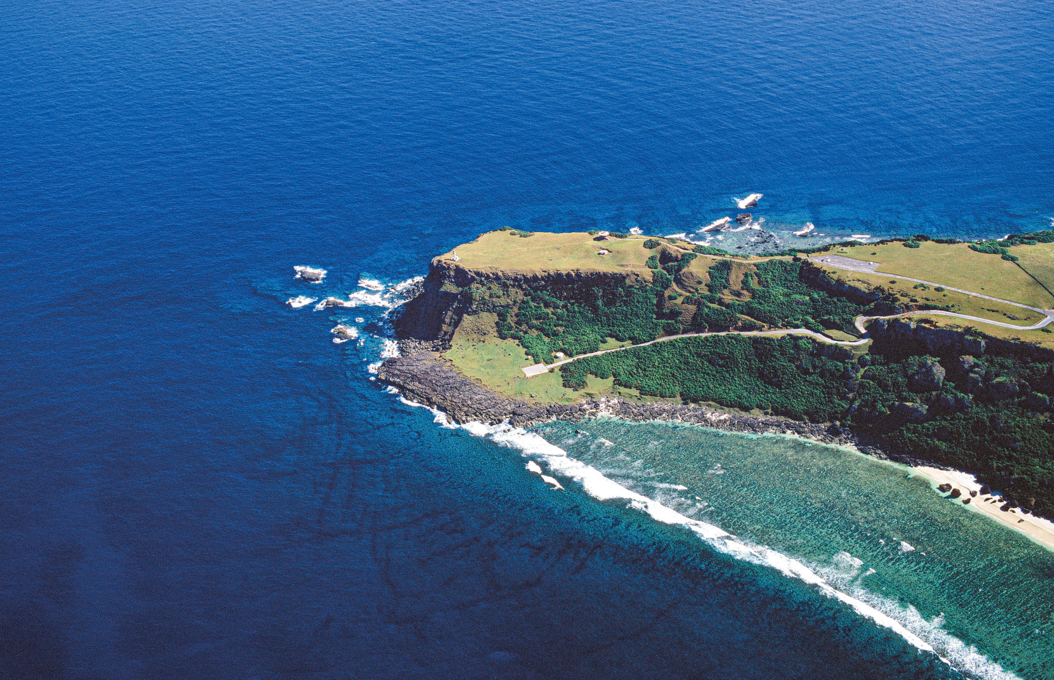 空中散歩 天空から眺める美ら島風景 第50回 最終回 コラム コラム 住宅情報紙 週刊かふう 新報リビングニュース かふうweb