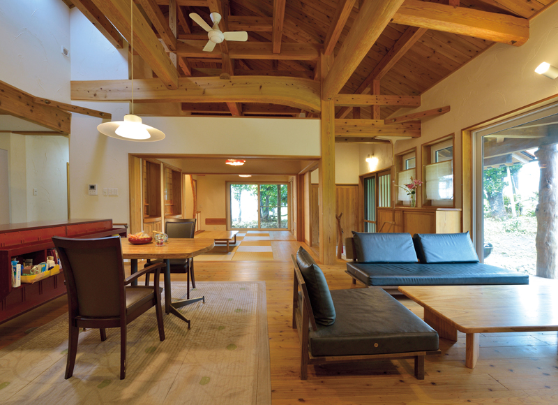 健康と快適さを実現する断熱仕様
伝統を未来へつなぐ木造のムートゥヤー