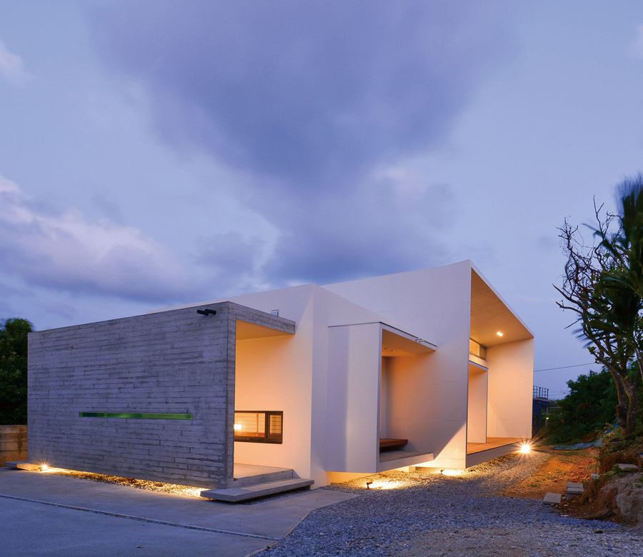 視線が真っすぐ伸びる心地よさ
開放感とリズム感を併せ持つ5つの箱からなる平屋