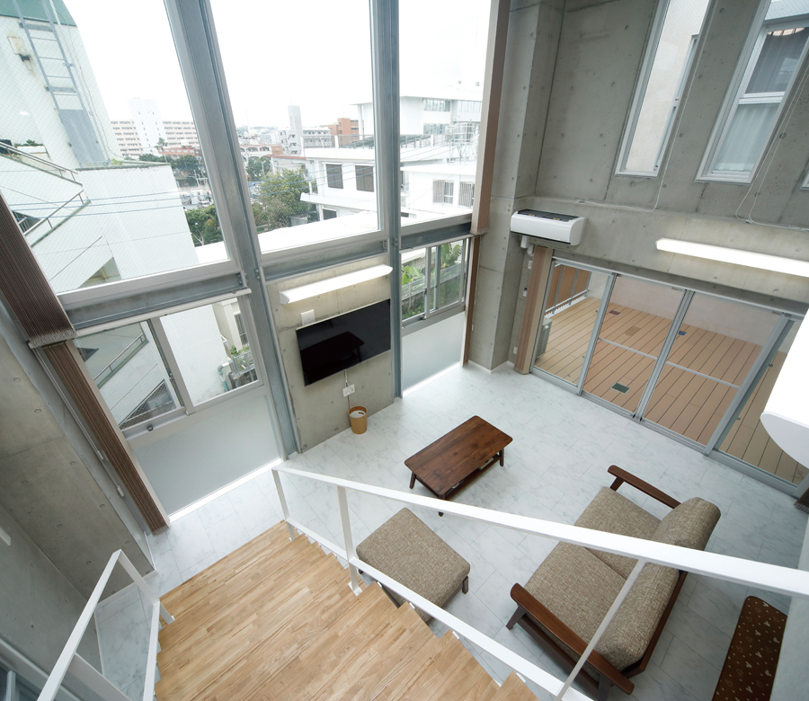 住まい方の変化にも対応
吹き抜けのリビングと中庭でつながる家