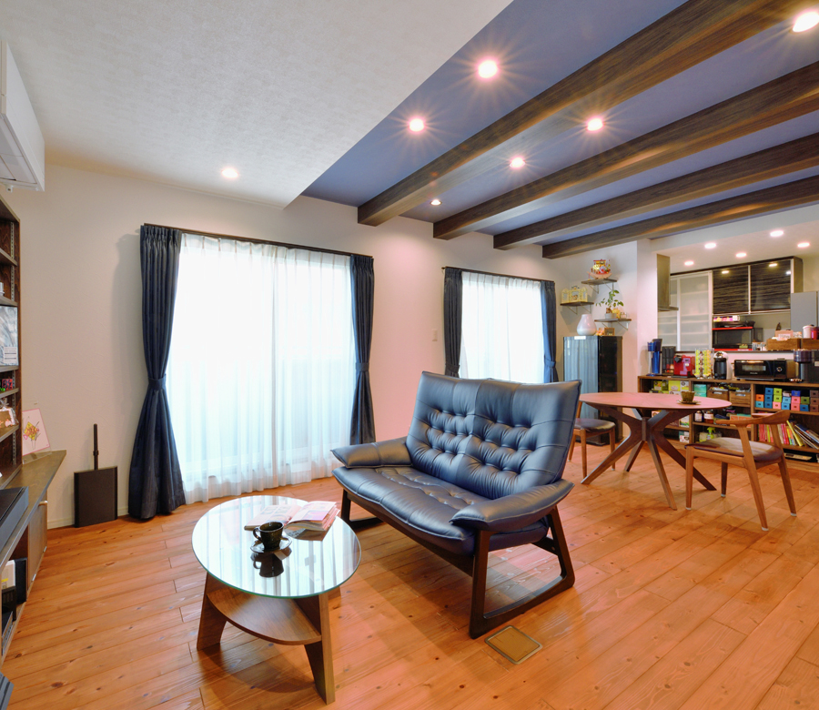 2世帯住宅へ建て替えて、それぞれにフィットする空間へ