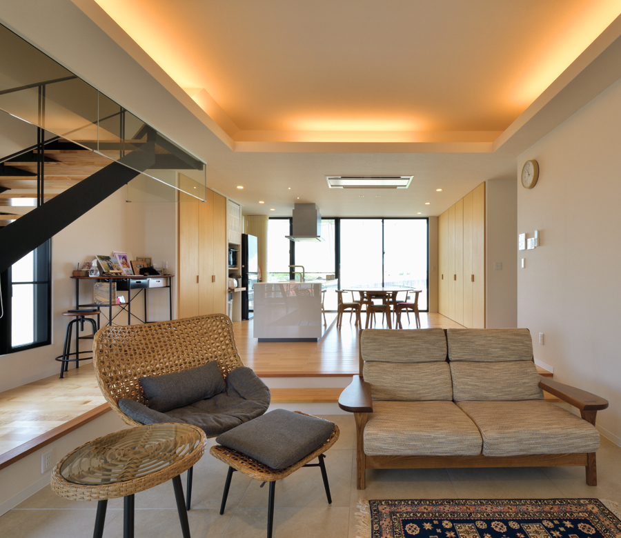 やんばるの大自然の中で
非日常を存分に楽しむ「隠れ家」

