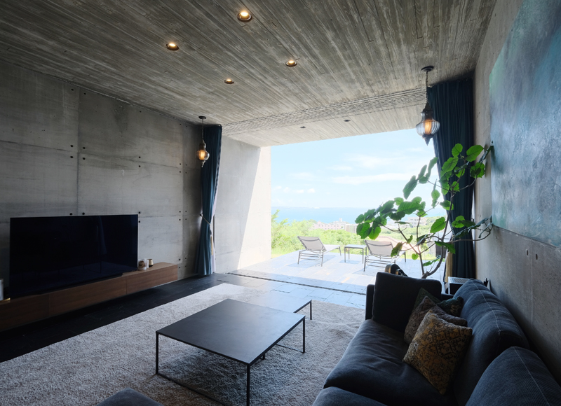 自然の移ろいと経年美化を楽しむ
建築家の自邸