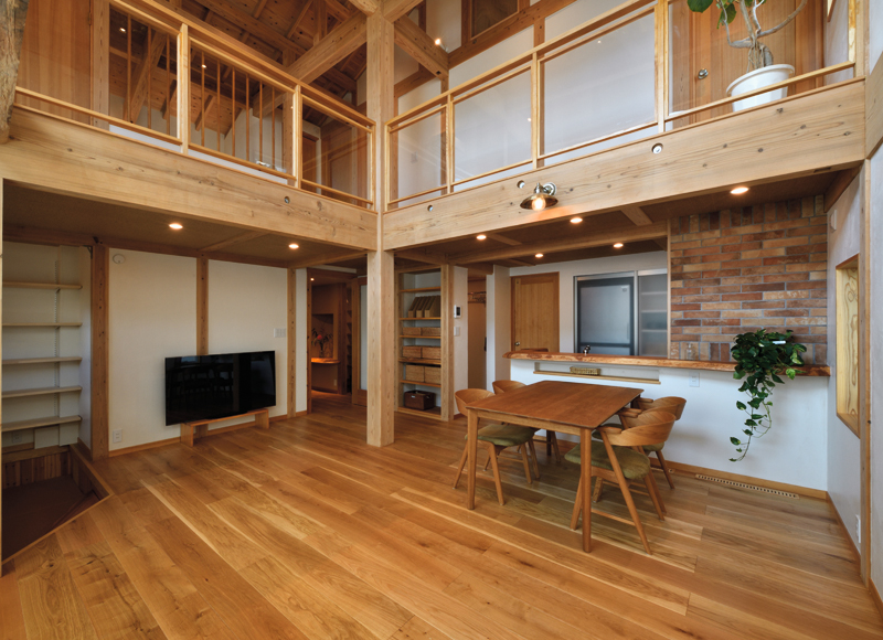 自然と人の心地よさが調和する
ZEH仕様の「光涼風樹の家」












