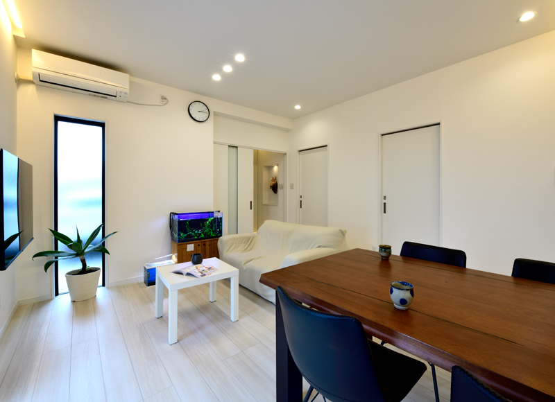 快適な団らん空間を濃縮した
経年成長するRC造住宅












