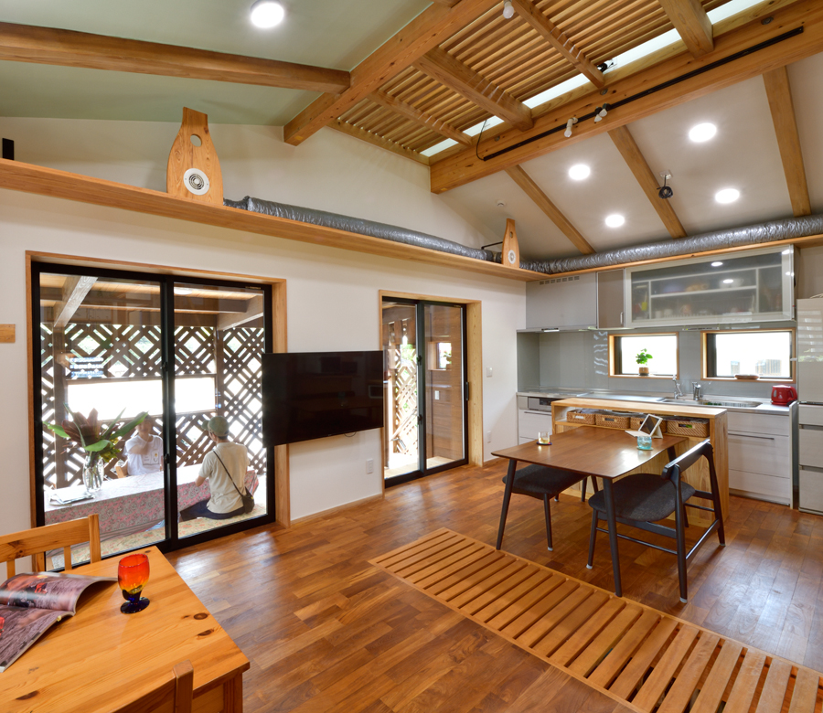 高性能＆エコで快適。
やんばるの河畔に建つ
沖縄仕様のパッシブハウス













