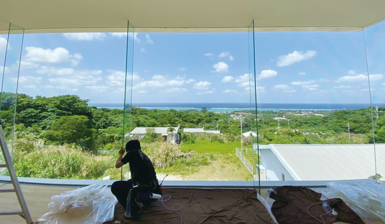 【台風特集】台風被害や遮熱にも性能を発揮 沖縄の窓ガラスに欠かせない ウインドウフィルム