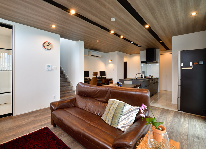 カフェテイストに空間をコーディネートした
日常が楽しくなる家
