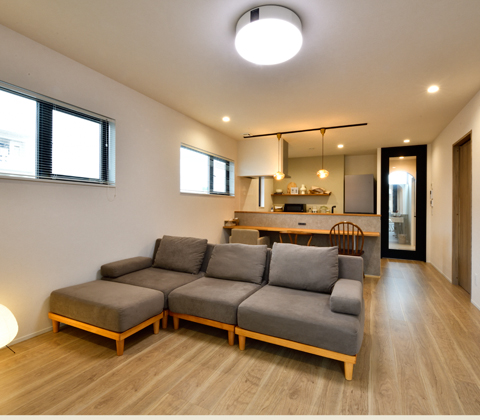 完全分離型・木造二世帯住宅で ほどよい距離感と安心を
