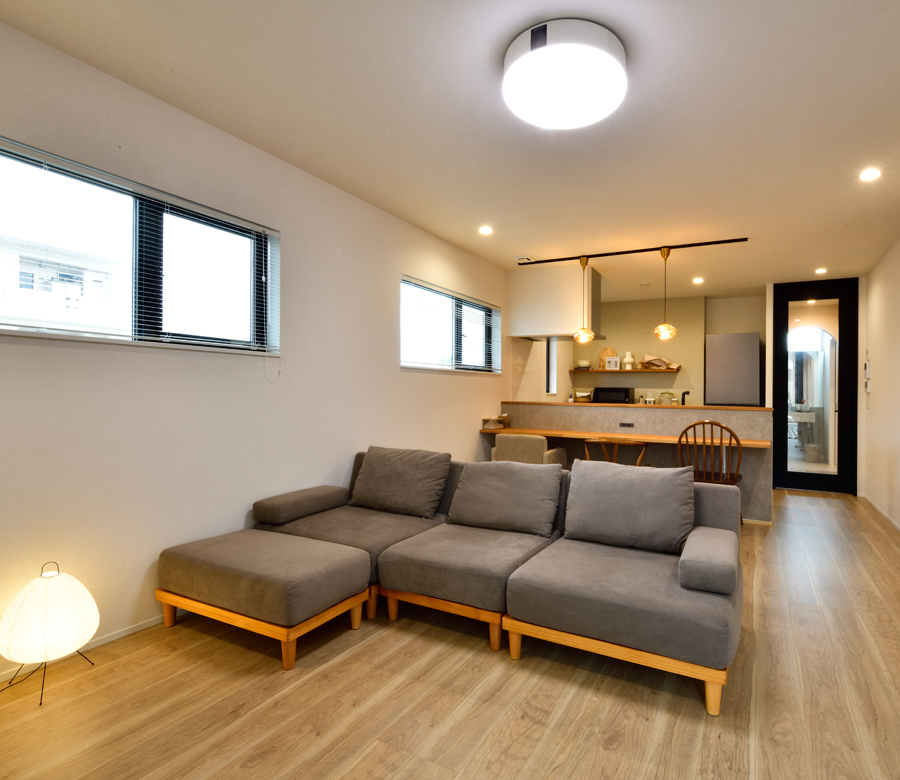 完全分離型・木造二世帯住宅で
ほどよい距離感と安心を

