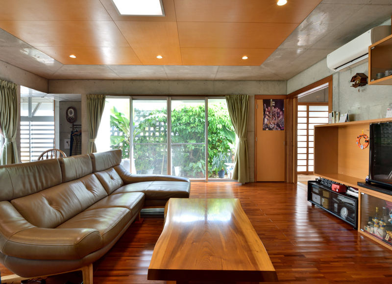 街並みに映えるコートハウスが
暮らしの豊かさを創造