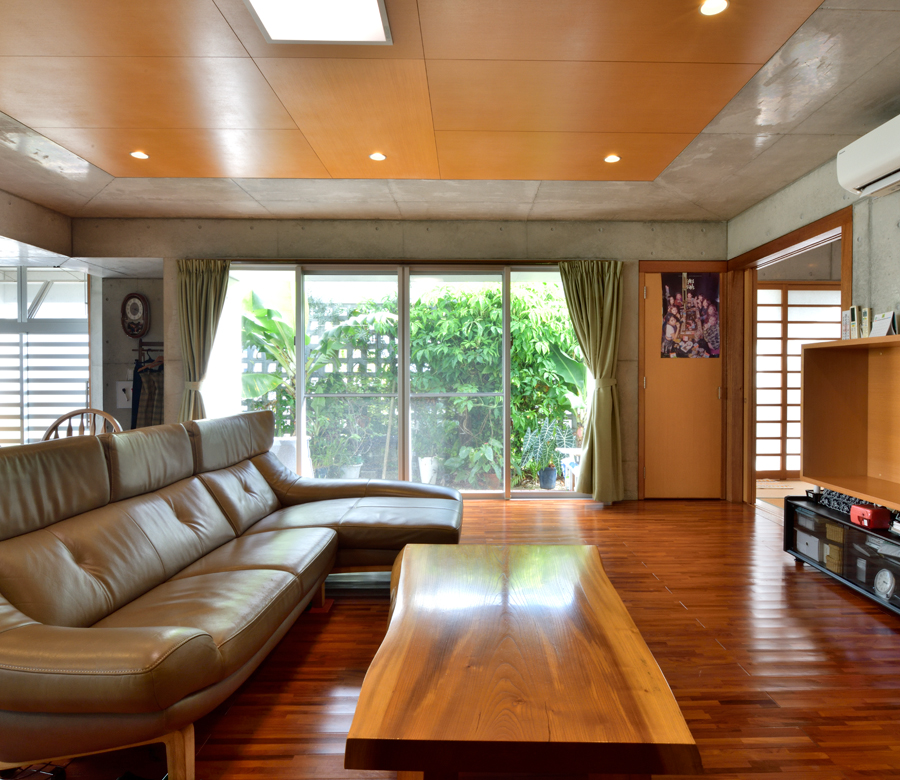 街並みに映えるコートハウスが
暮らしの豊かさを創造