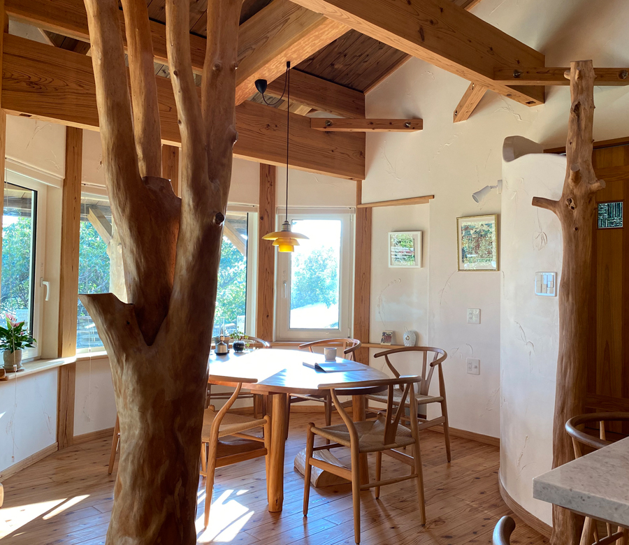 蒸暑地仕様でいつでも快適。
世代を超えて愛される木の家