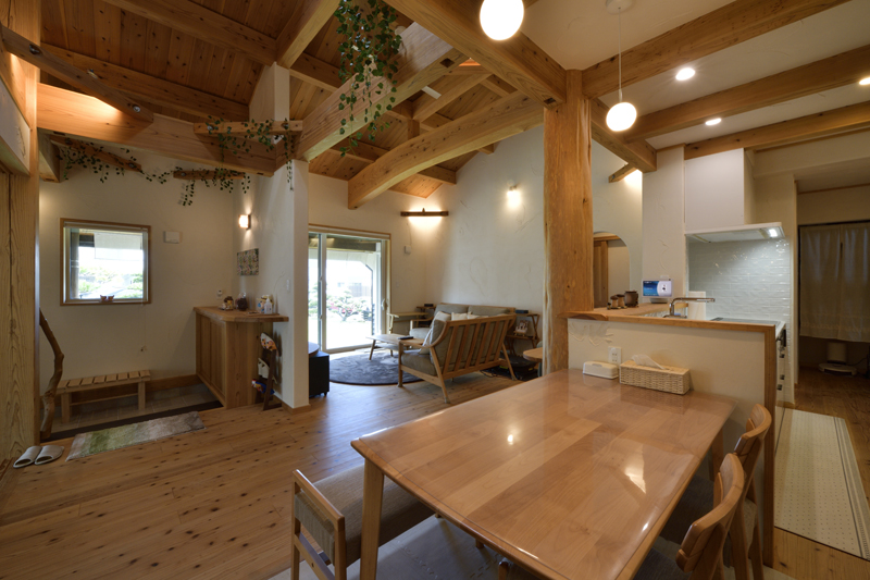 庭と暮らしが響き合う 健やかな時が流れる木の平屋