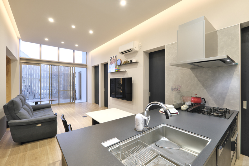 シンプルかつカッコイイを個性的に仕上げた家