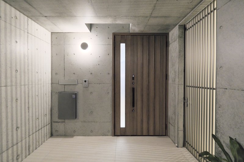 シンプルかつカッコイイを個性的に仕上げた家