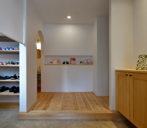 玄関ホールは歓待の場 「もてなし」の心をデザインする