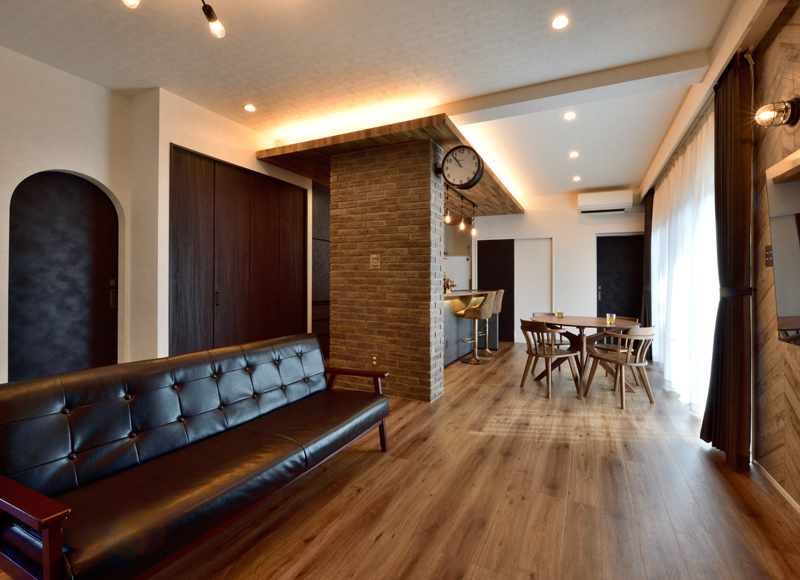 こだわりを詰め込んだ
変形地に建つ家